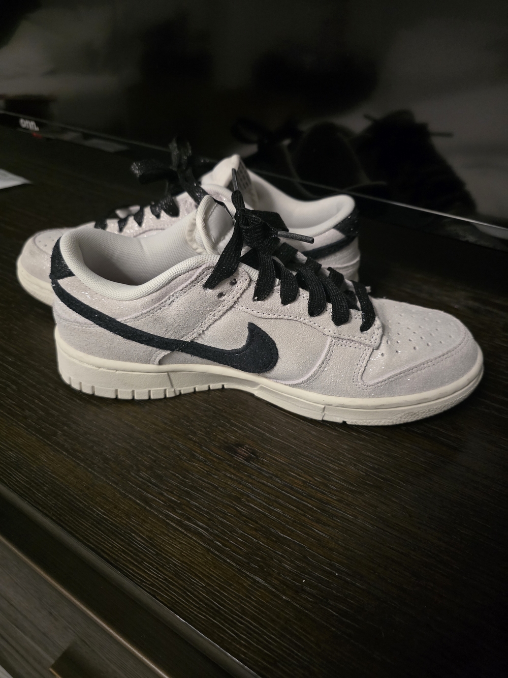 Nike Iridescent Low-Top Sneakers with Black Swoosh - Picture 7 of 9